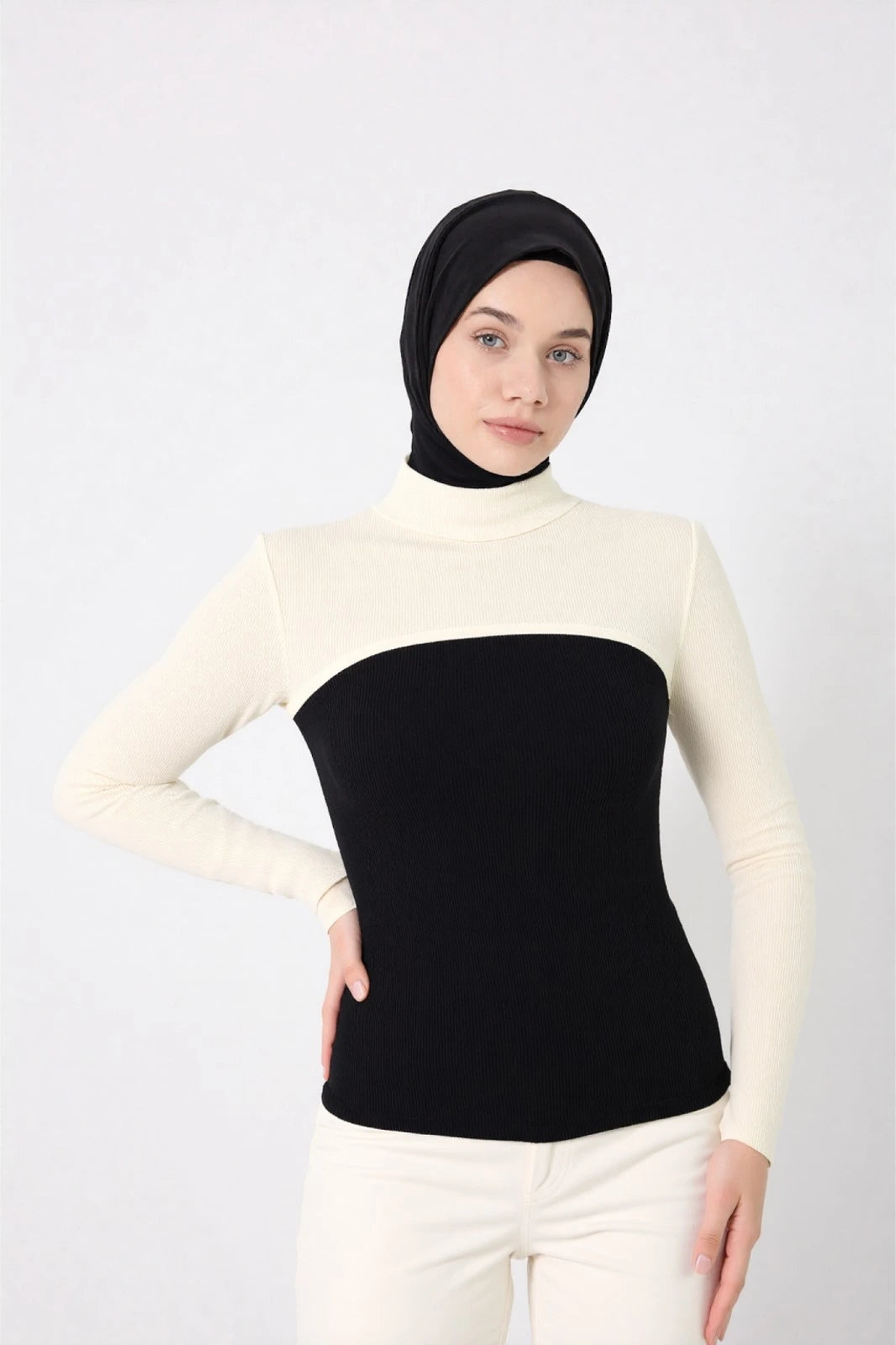#color_off white